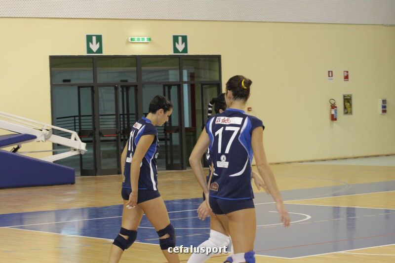 111030 volley 086_tn.jpg